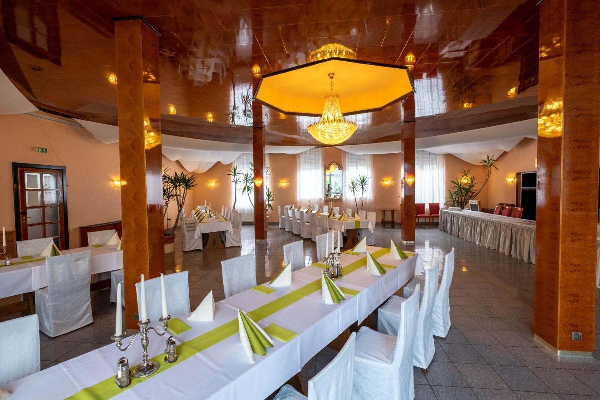 فندق Kraichtaler Hof المظهر الخارجي الصورة